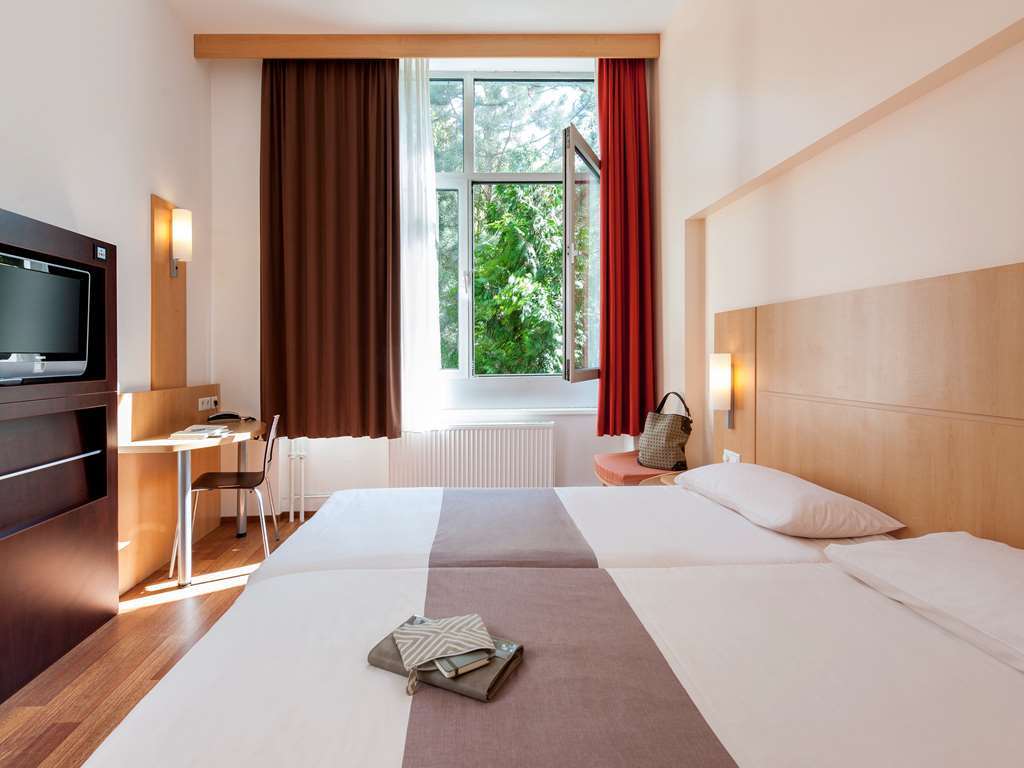 Ibis Berlin City Sued Phòng bức ảnh
